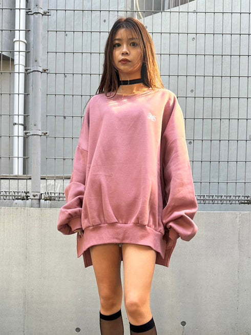 サイドスリットロゴプルオーバー